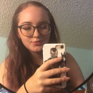 Meet your Posher, Alisa